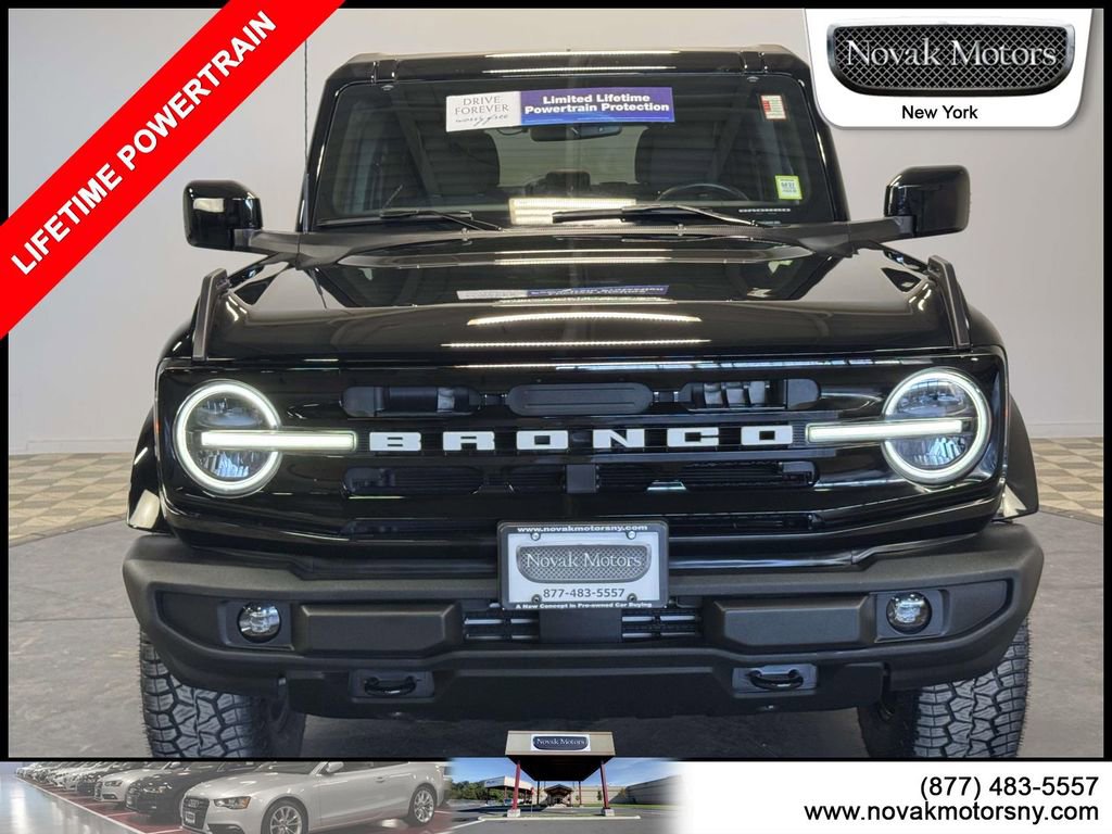 Used 2023 Ford Bronco Outer Banks AWD/4WD image 2