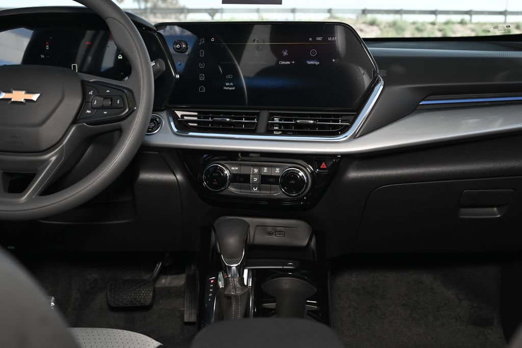 New 2026 Chevrolet Trax LT w/ LPO, Blackout Package FWD image 23