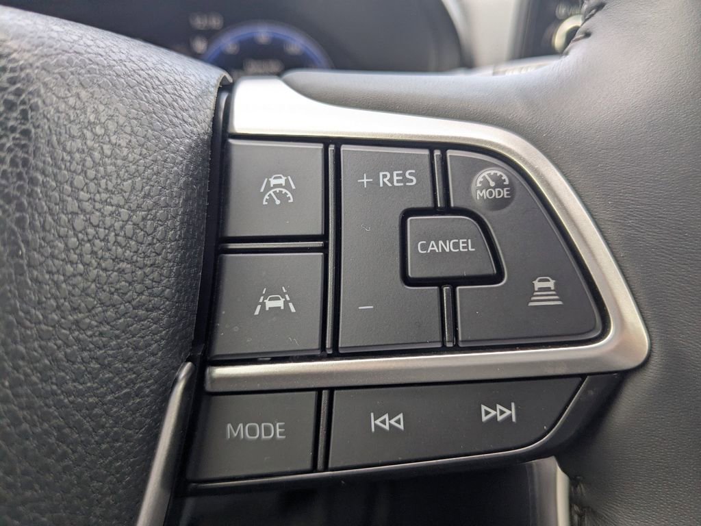 Used 2025 Toyota Grand Highlander FWD image 29