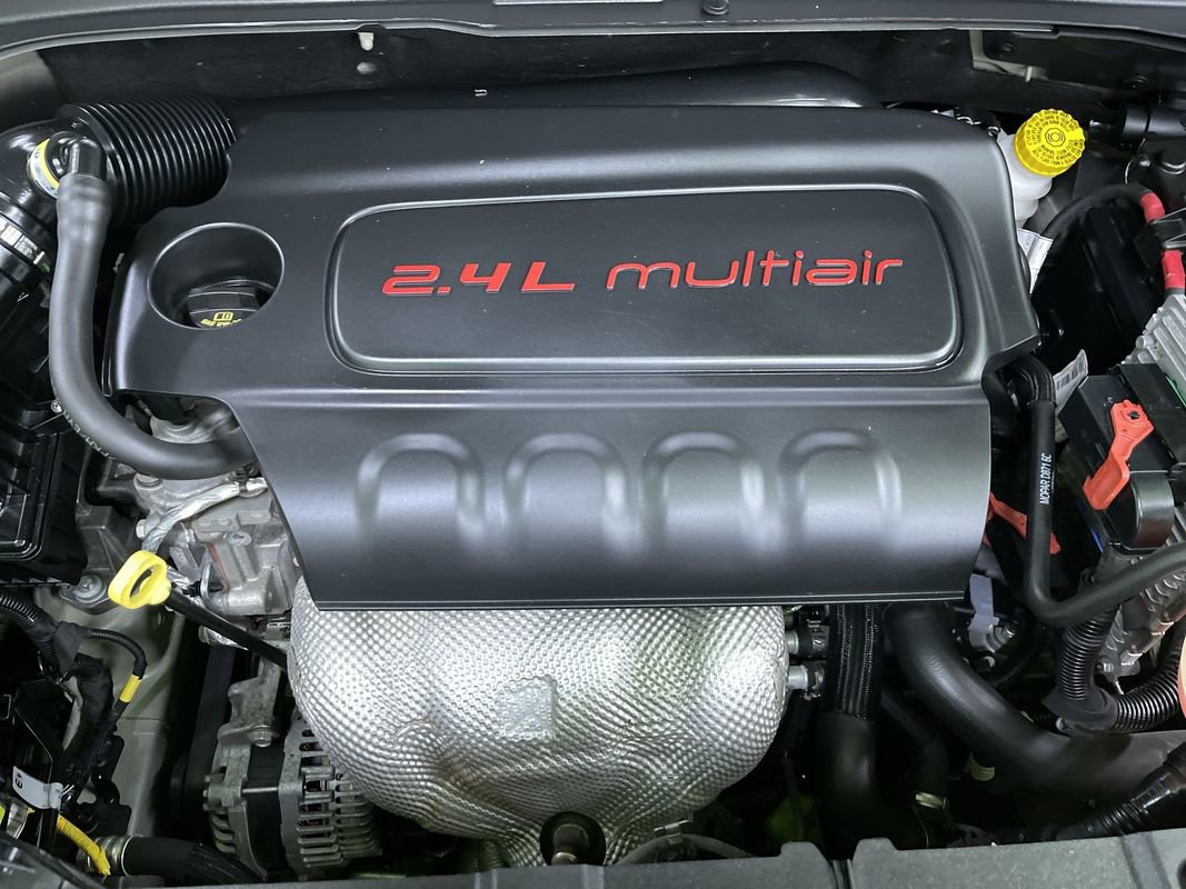 Used 2016 Jeep Renegade Trailhawk w/ Premium Trailhawk Package image 30