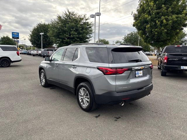 Used 2023 Chevrolet Traverse LT w/ LPO, Cargo Package AWD/4WD image 3