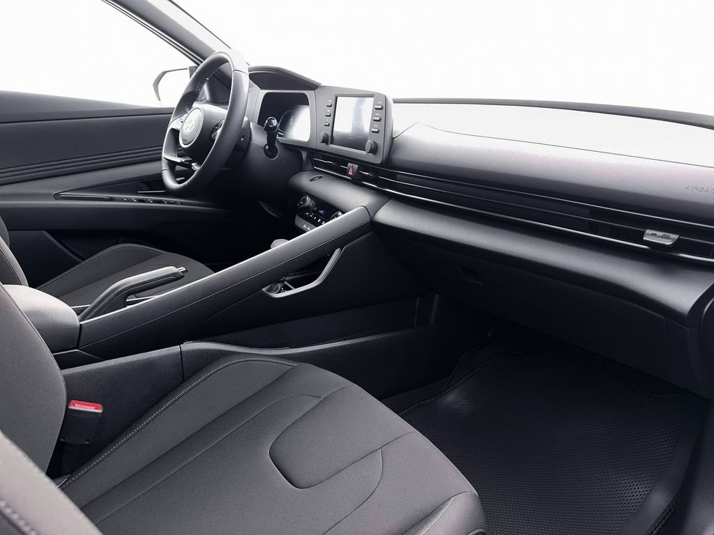 New 2026 Hyundai Elantra Sport FWD image 23