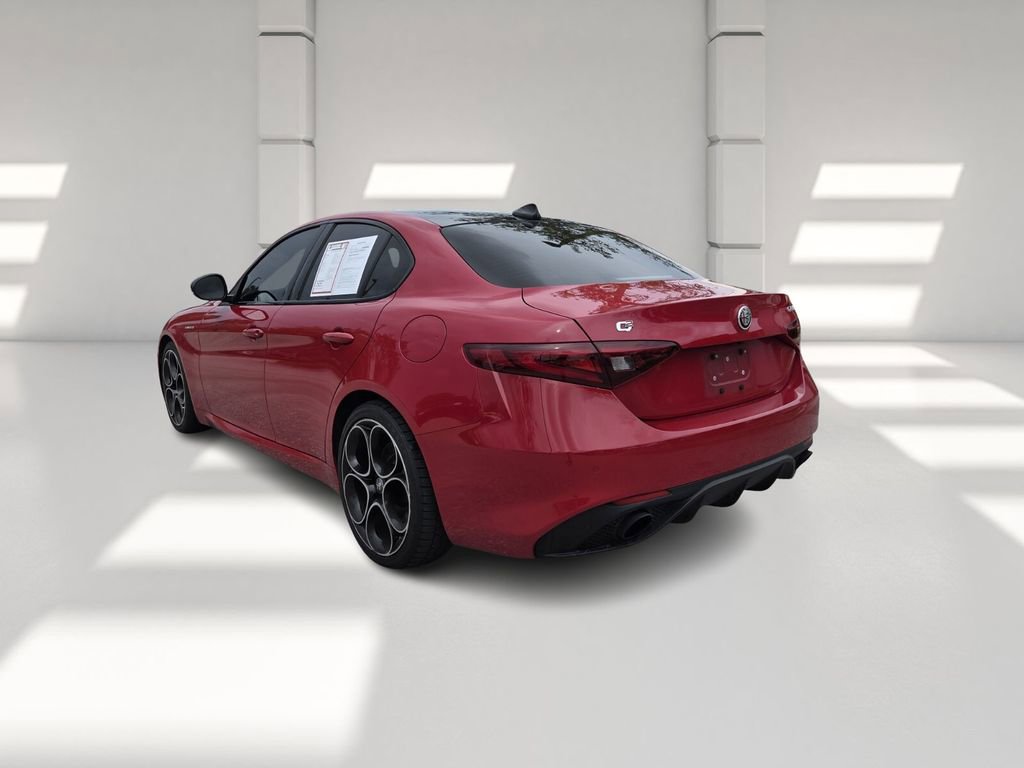 Used 2023 Alfa Romeo Giulia Veloce image 7