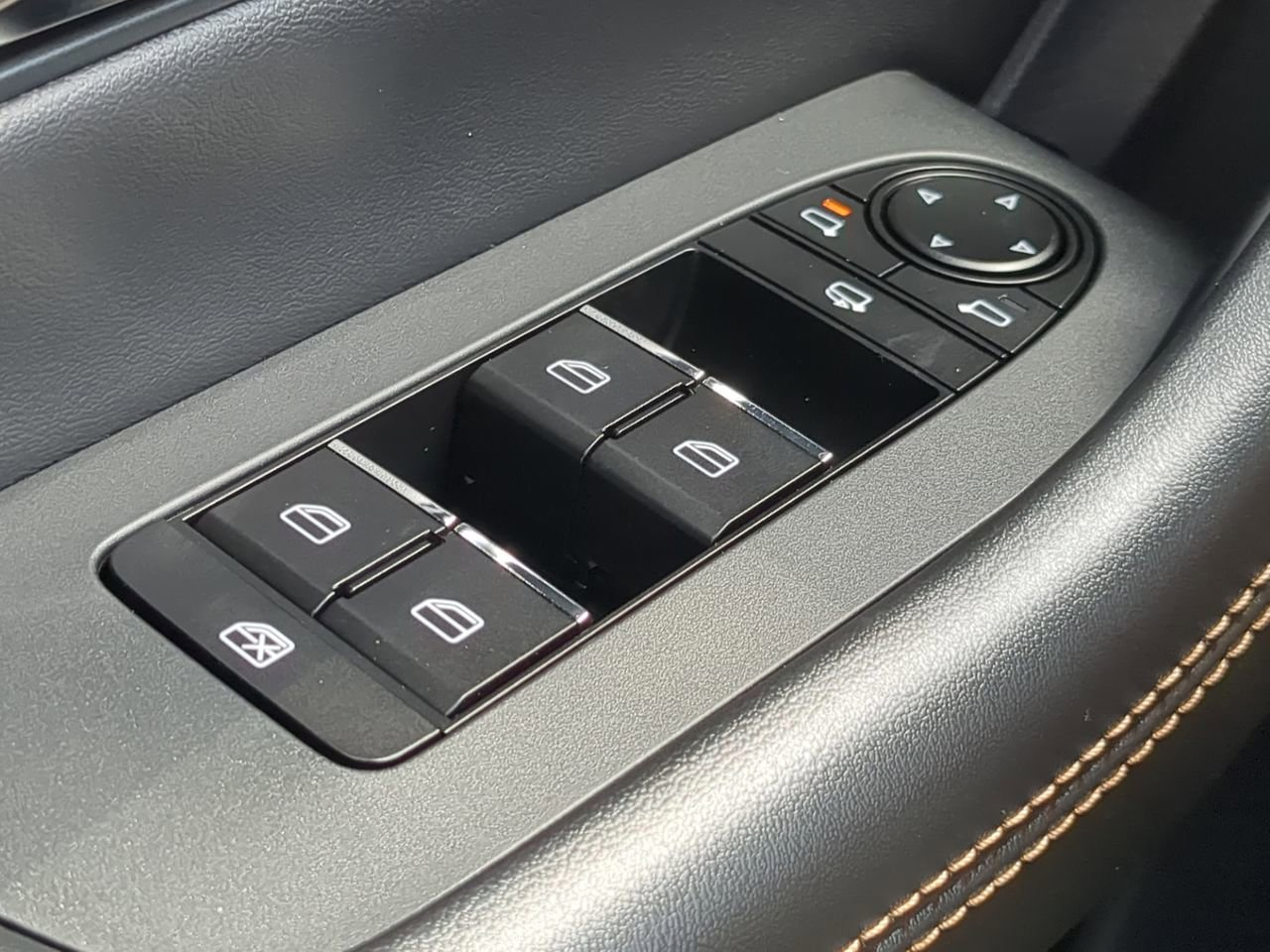 Certified 2025 MAZDA CX-90 Plug-In Hybrid w/ Premium Plus AWD/4WD image 19