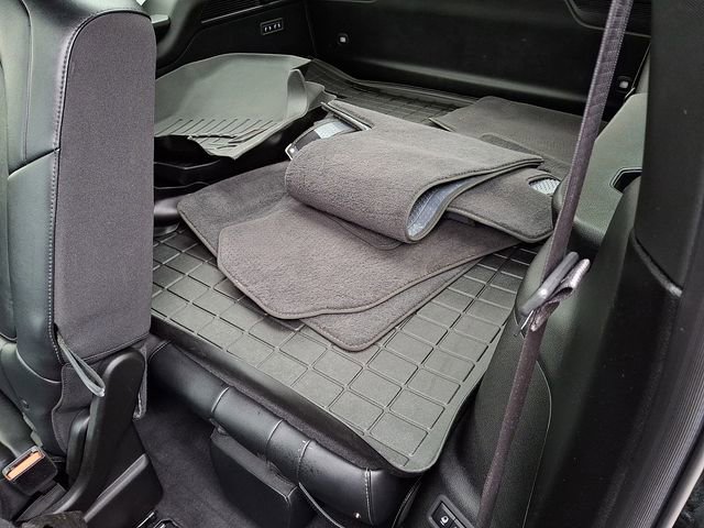 Used 2022 Jeep Wagoneer Series III w/ Premium Group I image 16