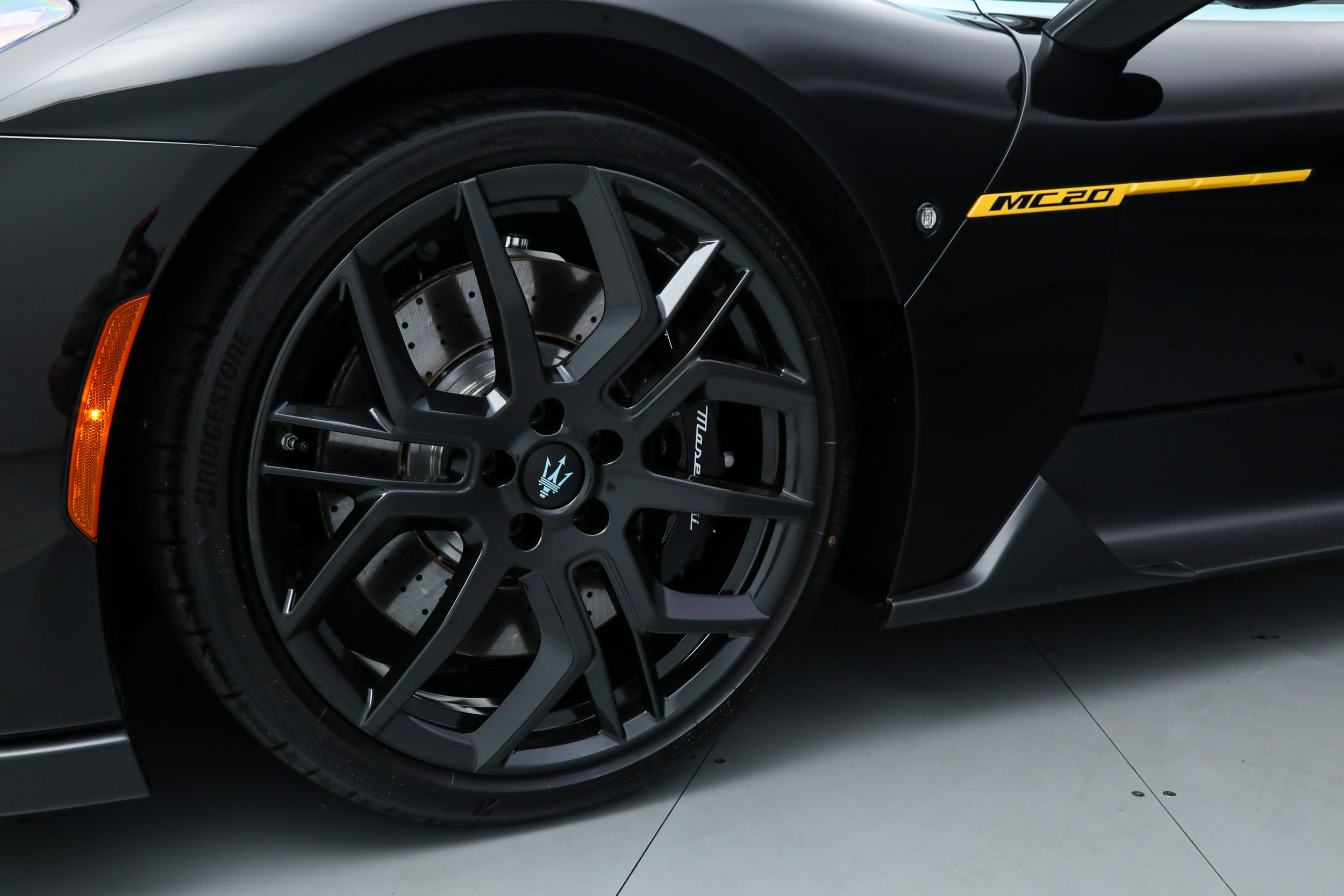 Used 2025 Maserati MC20 Coupe RWD image 19