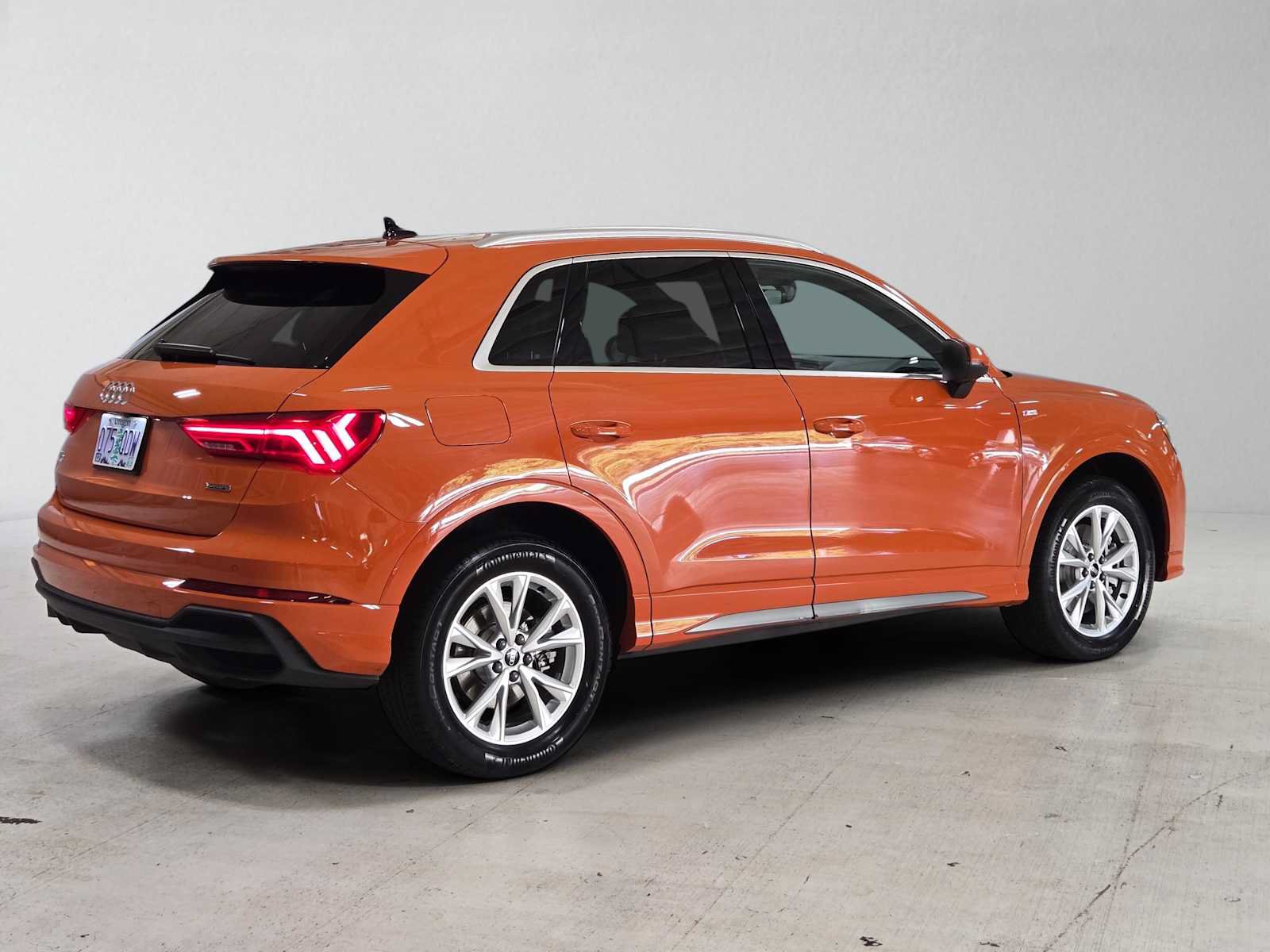 Used 2023 Audi Q3 2.0T Premium AWD/4WD image 3