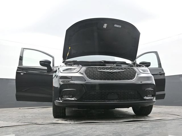 New 2026 Chrysler Pacifica Select w/ S Appearance Package AWD/4WD image 64