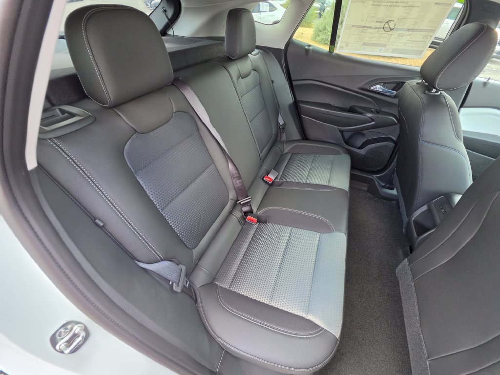 New 2026 Chevrolet Trax LT w/ Driver Confidence Package FWD image 14