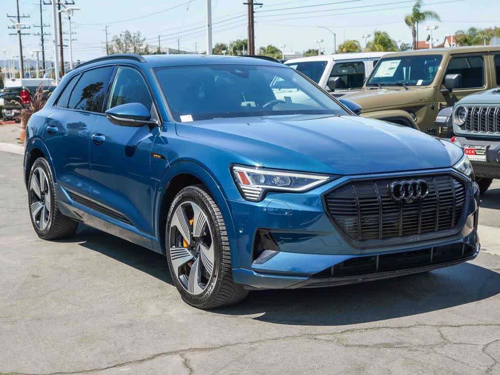 Used 2023 Audi e-tron Premium Plus AWD/4WD image 3