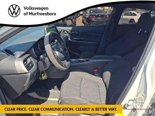 Used 2019 Toyota C-HR XLE FWD image 6