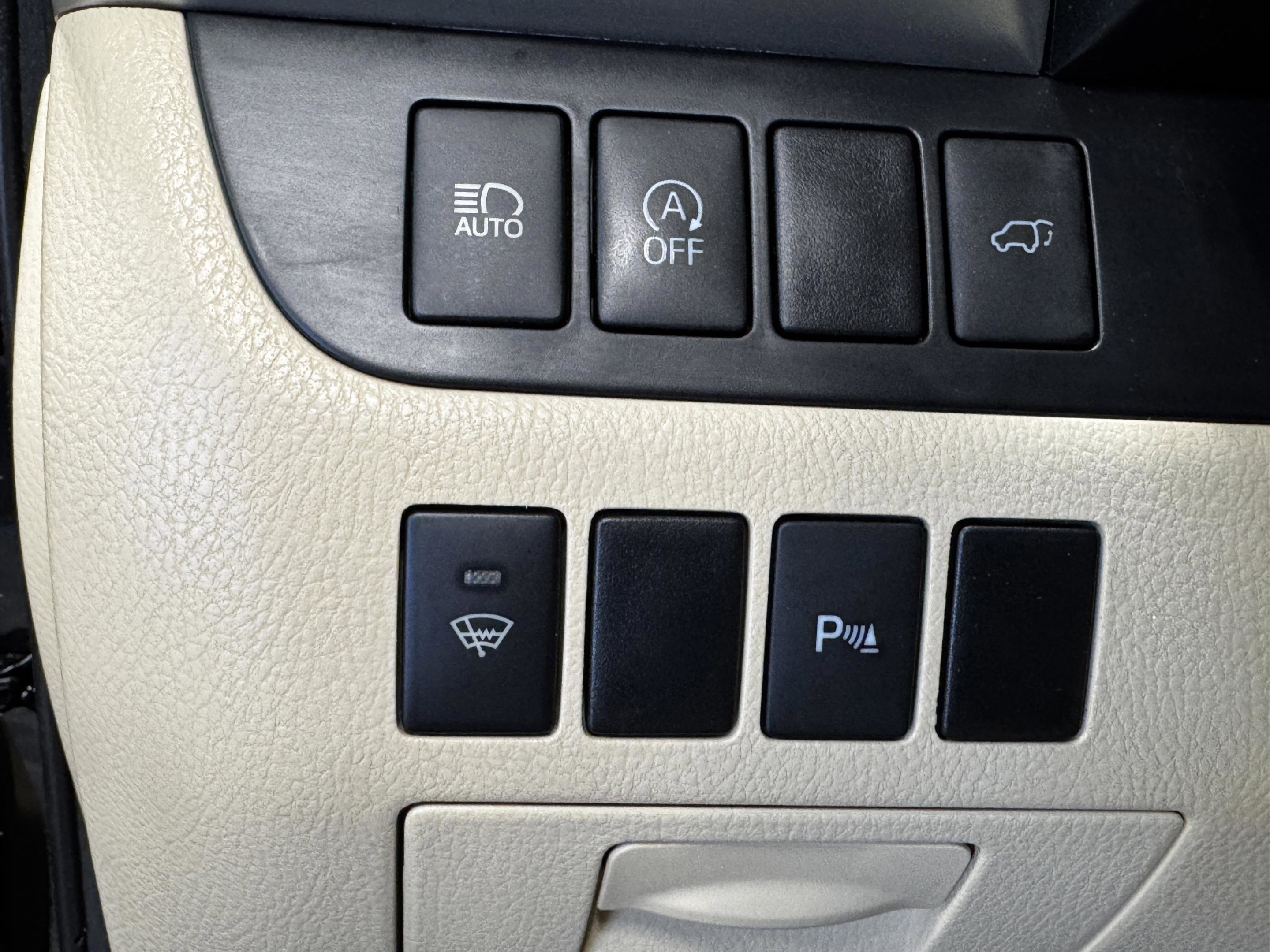 Used 2017 Toyota Highlander Limited AWD/4WD image 21