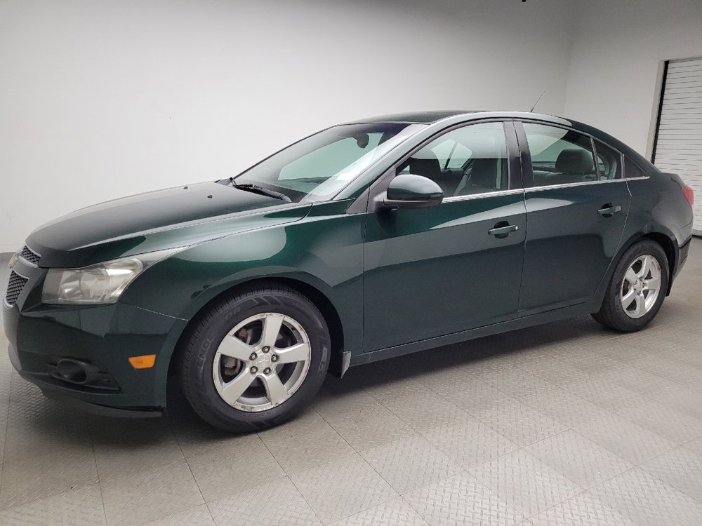 Used 2014 Chevrolet Cruze LT FWD image 2