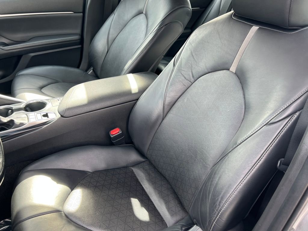 Used 2020 Toyota Camry XSE w/ Carpet Mat Package image 8