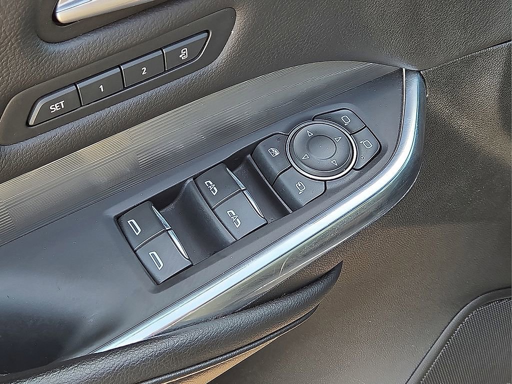 Used 2024 Cadillac XT4 Premium Luxury image 23