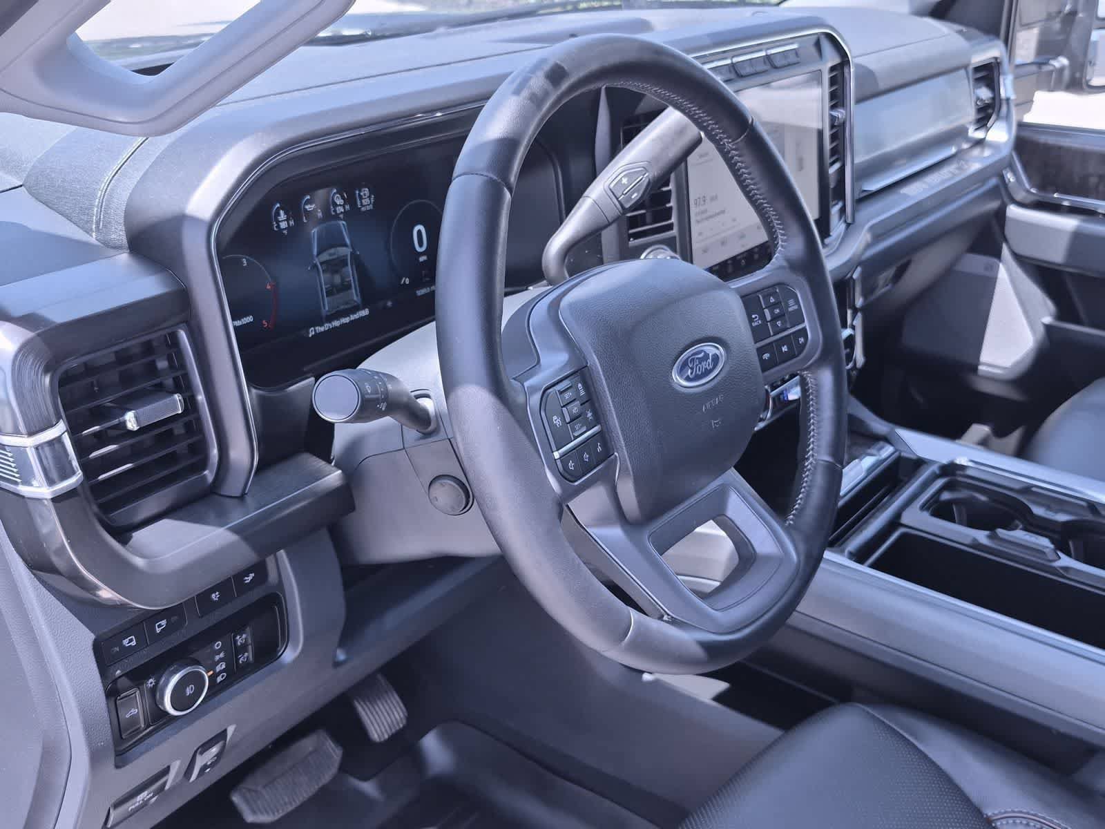 Used 2023 Ford F350 Lariat w/ Lariat Ultimate Package AWD/4WD image 10