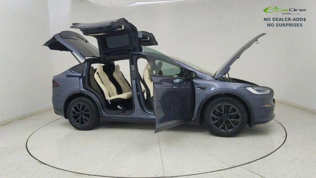 Used 2023 Tesla Model X image 74