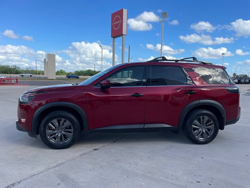 Certified 2024 Nissan Pathfinder SV FWD image 4
