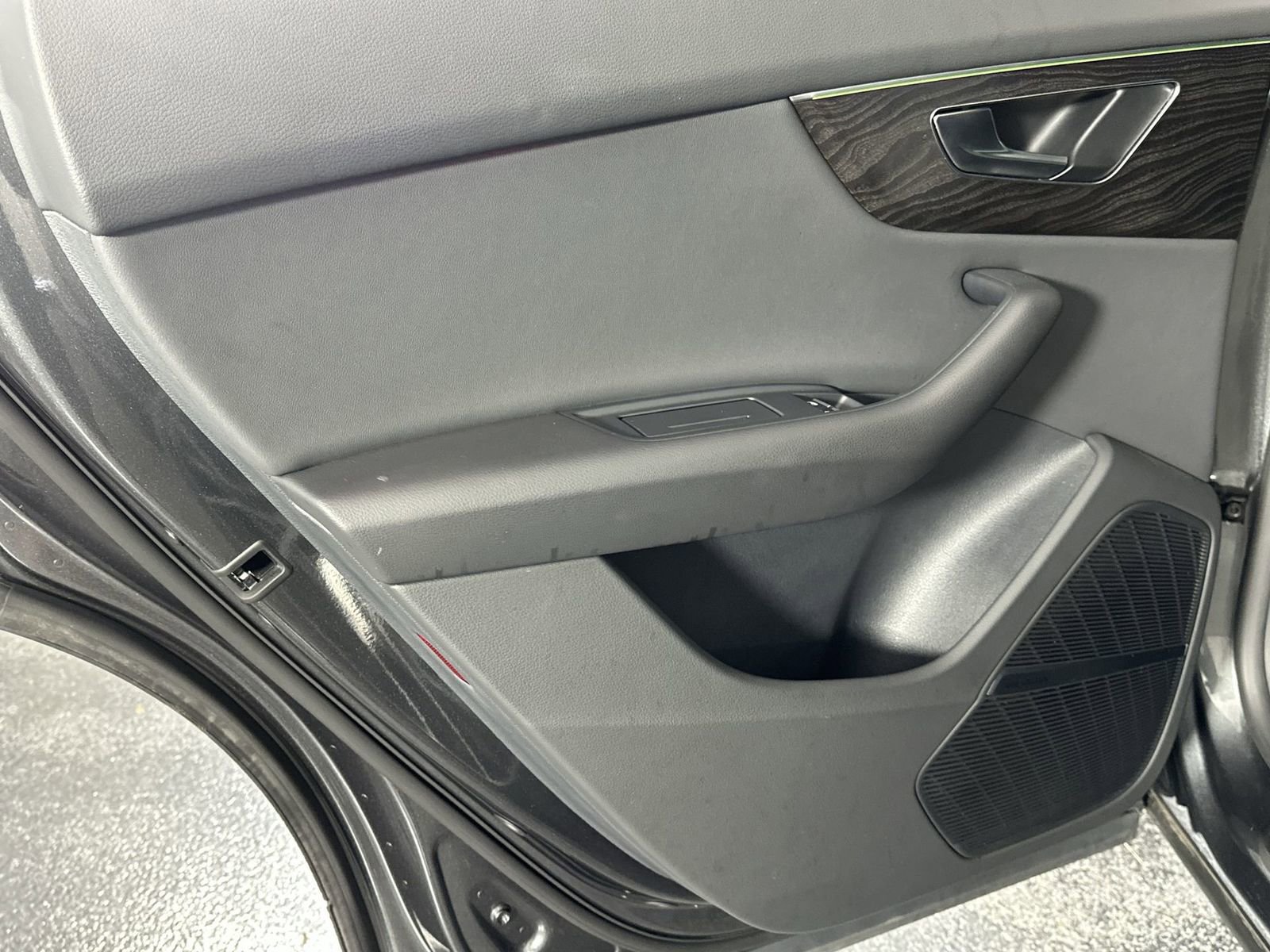 Used 2021 Audi Q8 Prestige image 30