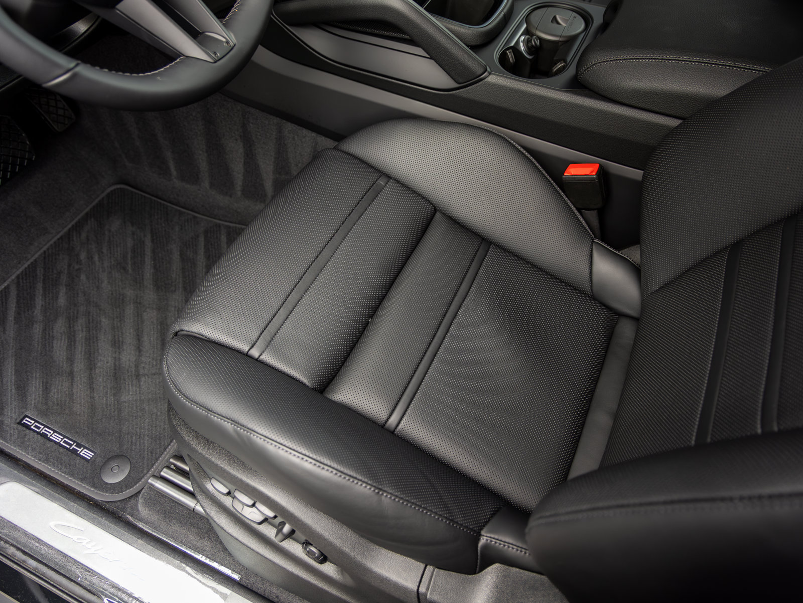 New 2026 Porsche Cayenne Coupe AWD/4WD image 22