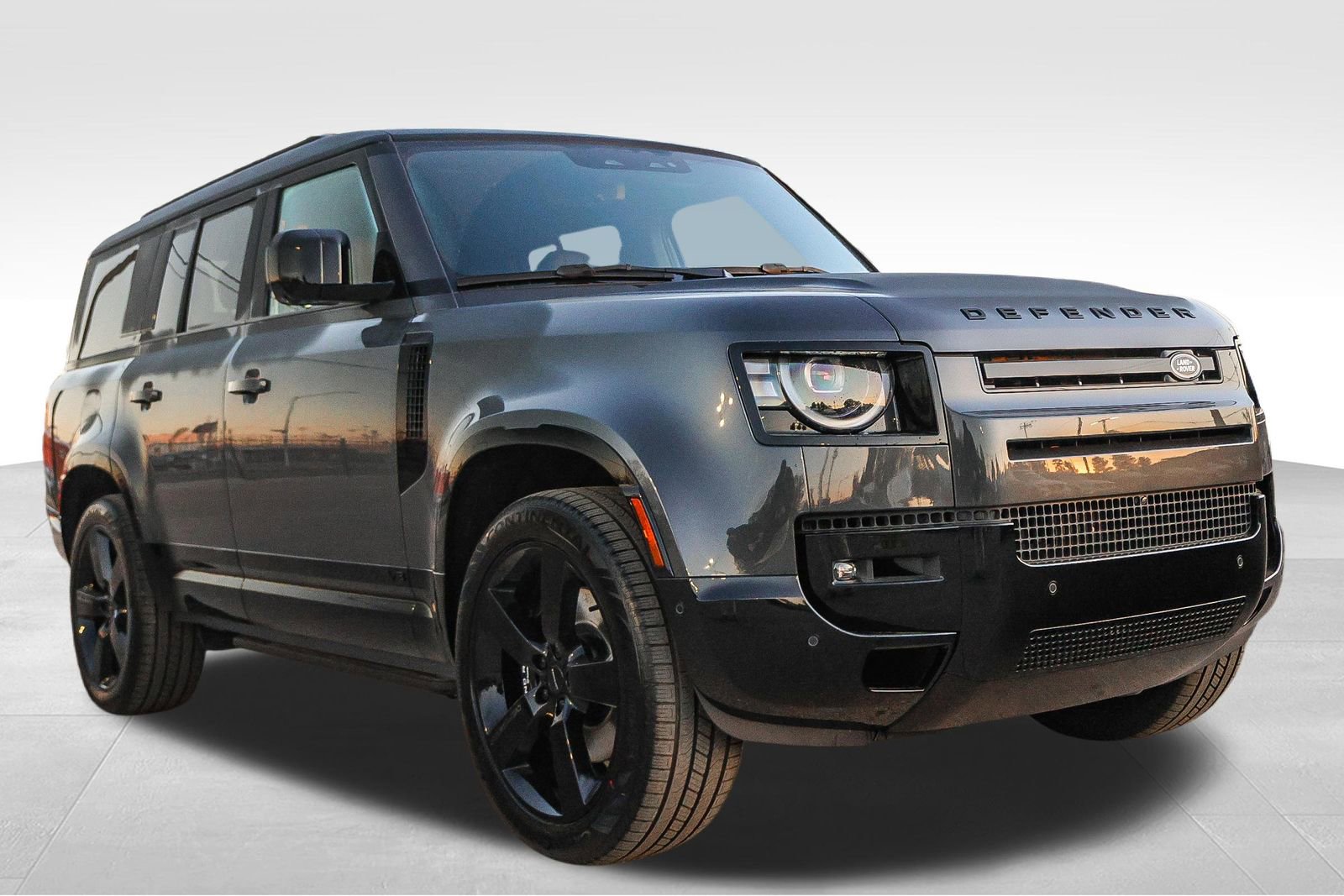 New 2026 Land Rover Defender 130 V8 image 3