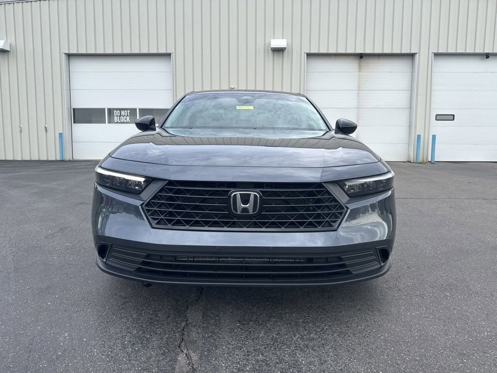Used 2025 Honda Accord SE image 2