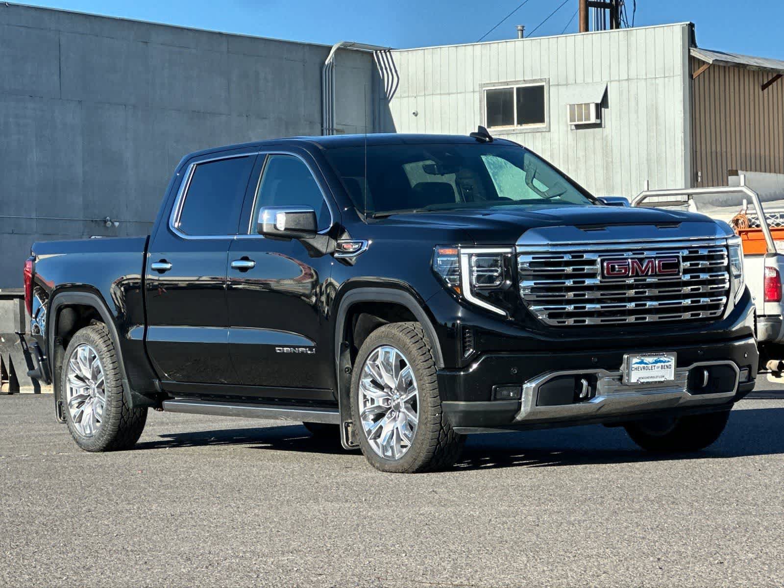 Used 2023 GMC Sierra 1500 Denali w/ Denali Reserve Package AWD/4WD image 9