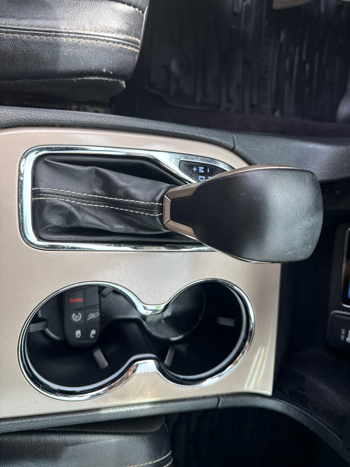 Used 2017 Jeep Grand Cherokee Limited image 29