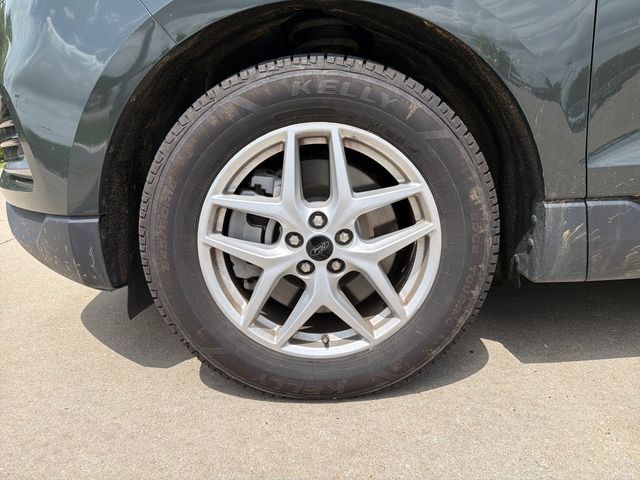Used 2024 Ford Edge SEL AWD/4WD image 9
