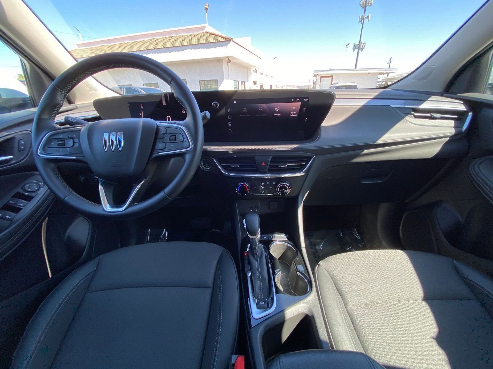 Used 2025 Buick Encore GX Preferred FWD image 32