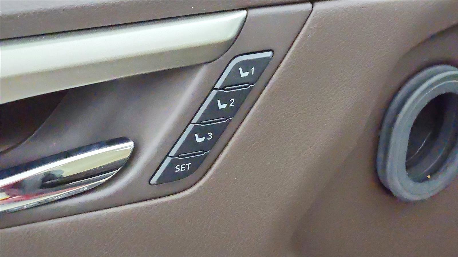Used 2016 Lexus RX 350 AWD w/ Premium Package image 13