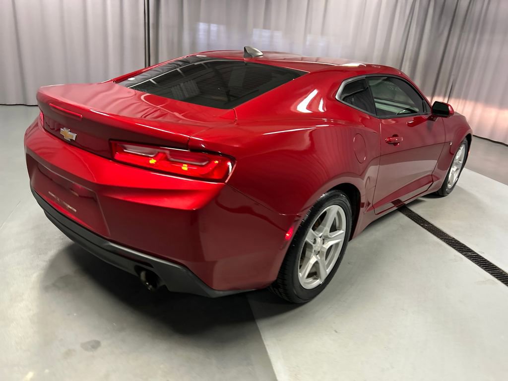 Used 2018 Chevrolet Camaro LT image 7