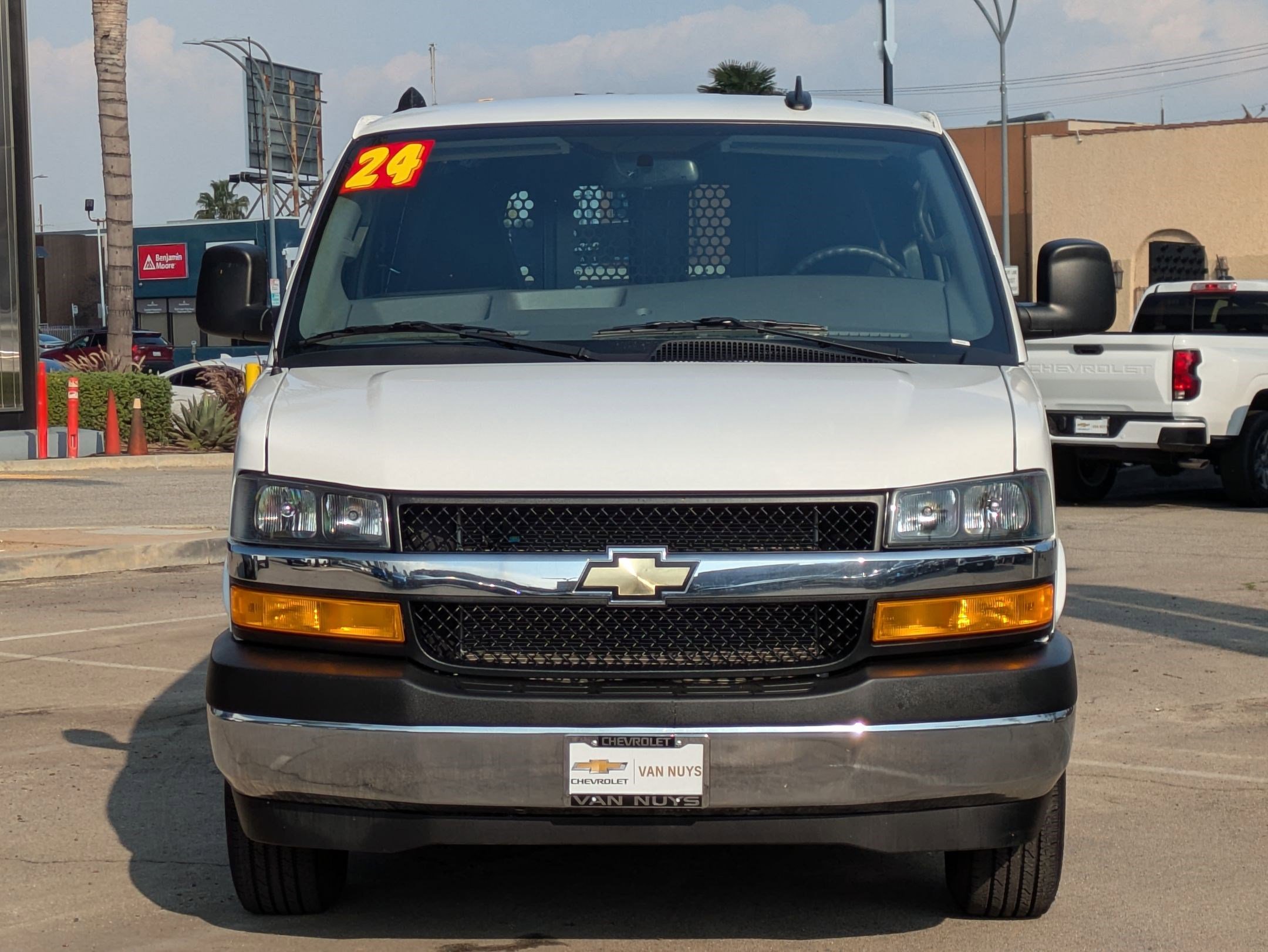 Used 2024 Chevrolet Express 2500 Work Van w/ Driver Convenience Package image 2