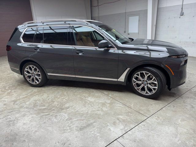 Used 2026 BMW X7 xDrive40i AWD/4WD image 6