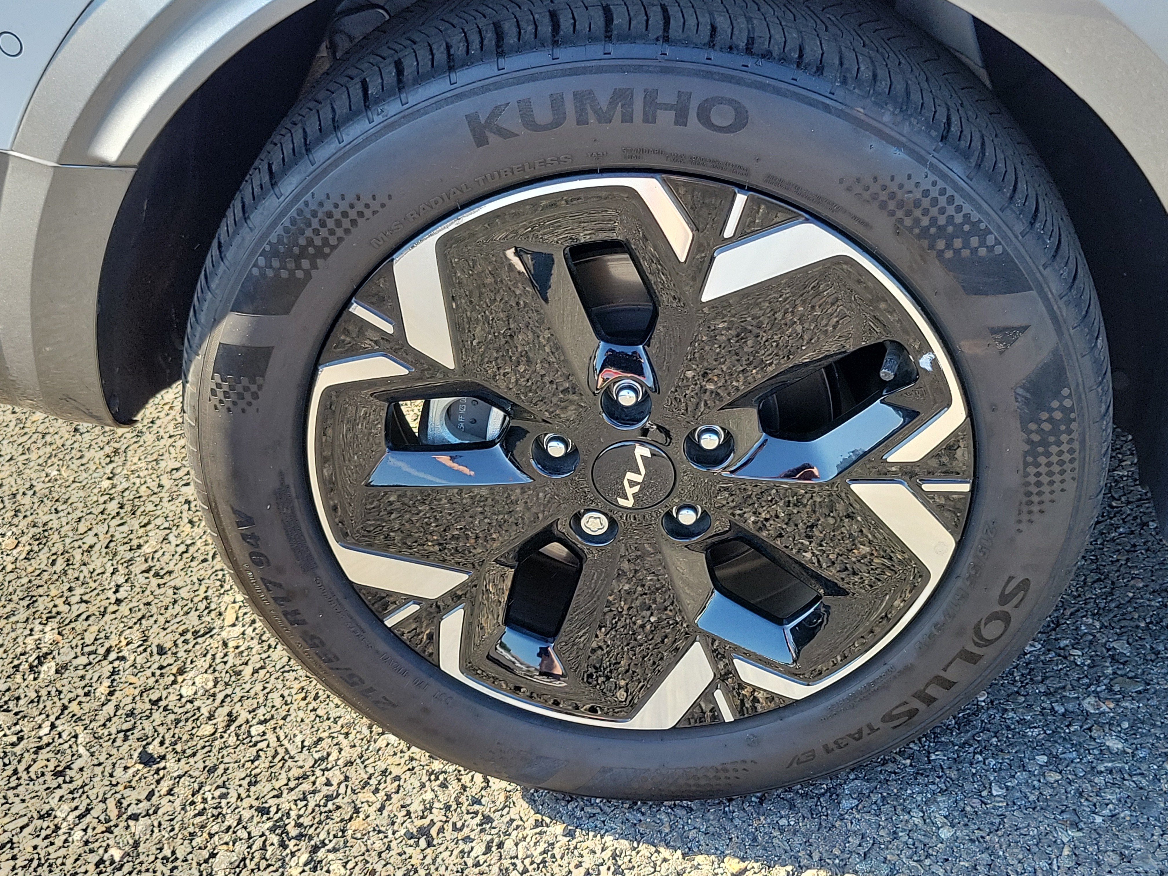 Used 2024 Kia Niro Wave w/ Wave Preserve Package FWD image 28