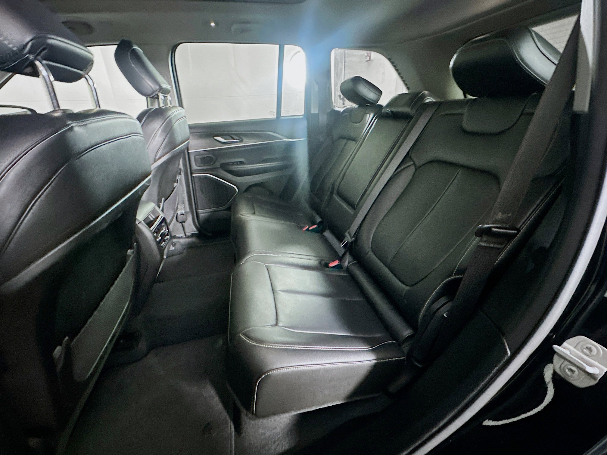 Used 2022 Jeep Grand Cherokee Limited 4xe image 26