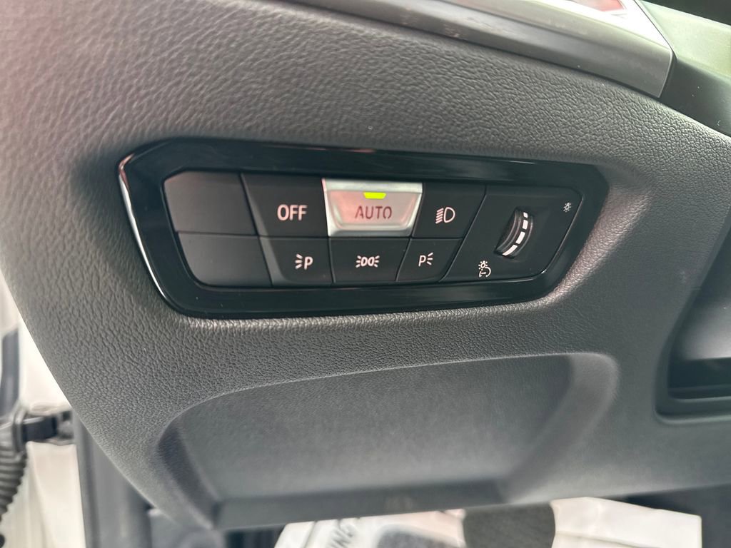 Used 2025 BMW 430i Convertible image 11