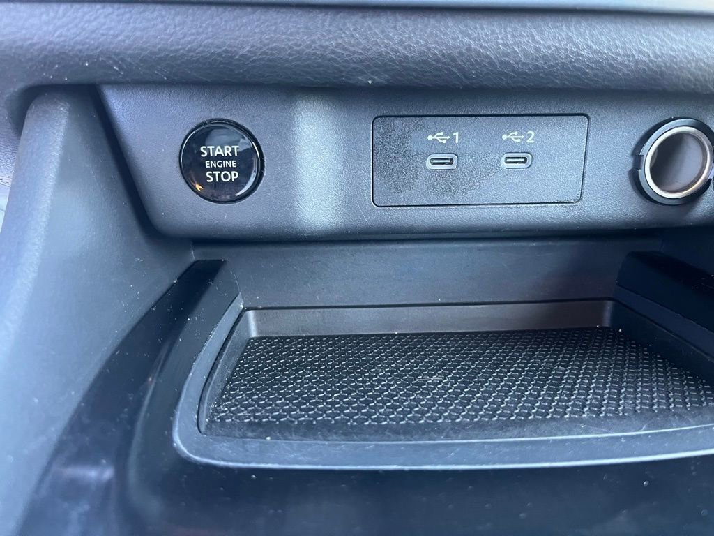 Used 2025 Nissan Rogue SV AWD/4WD image 17