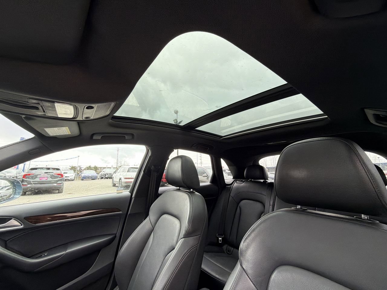 Used 2018 Audi Q3 2.0T Premium Plus w/ Premium Plus Package AWD/4WD image 19