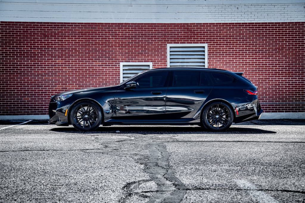 New 2026 BMW M5 Touring AWD/4WD image 4