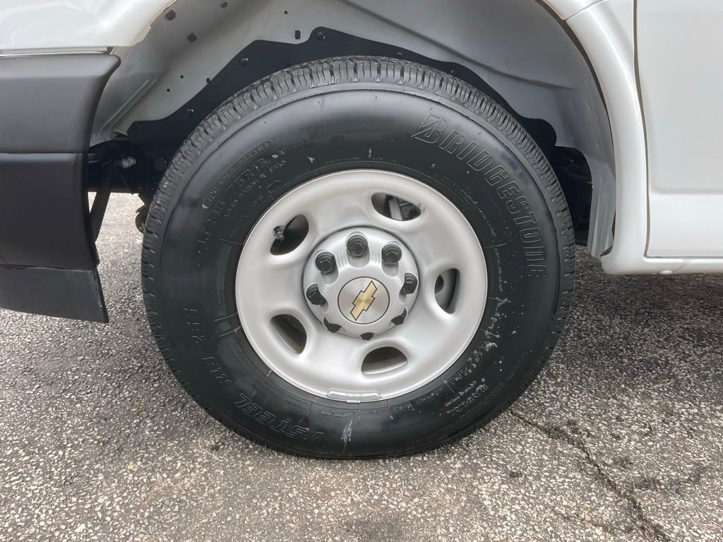New 2025 Chevrolet Express 3500 LS RWD image 24
