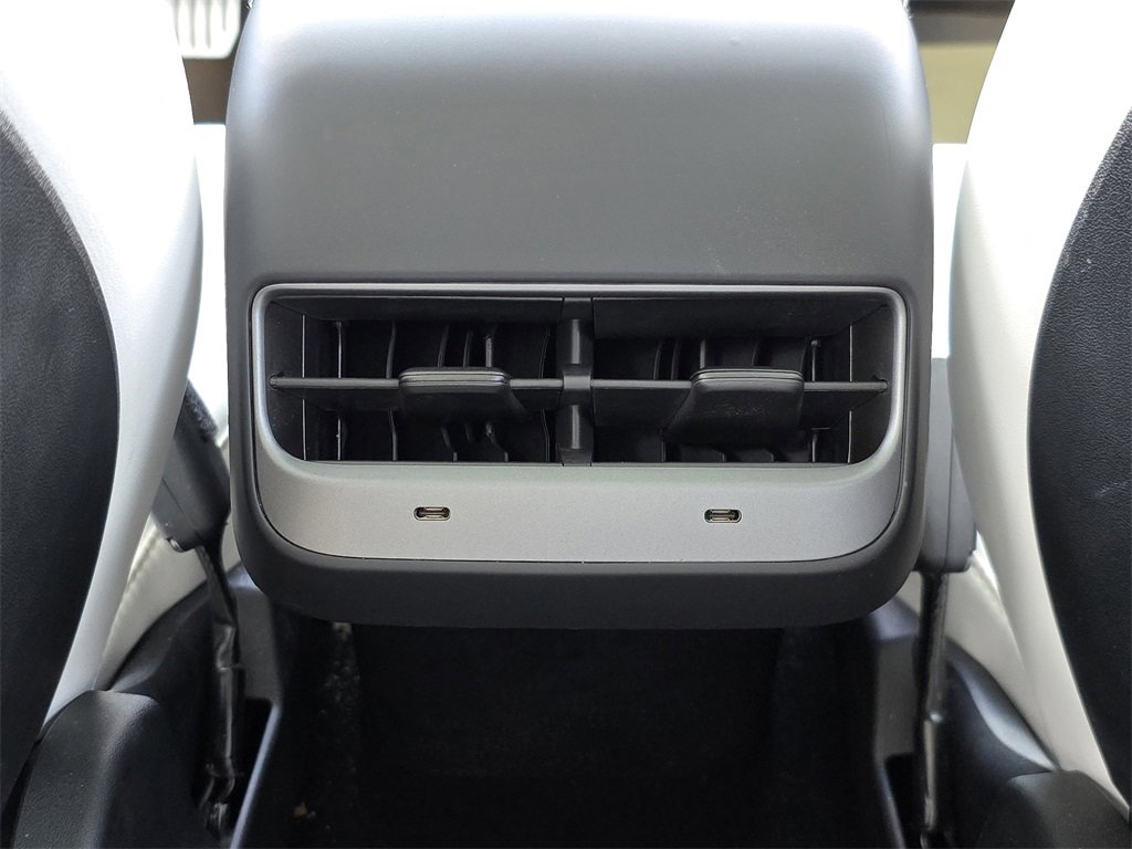 Used 2021 Tesla Model 3 Performance image 19