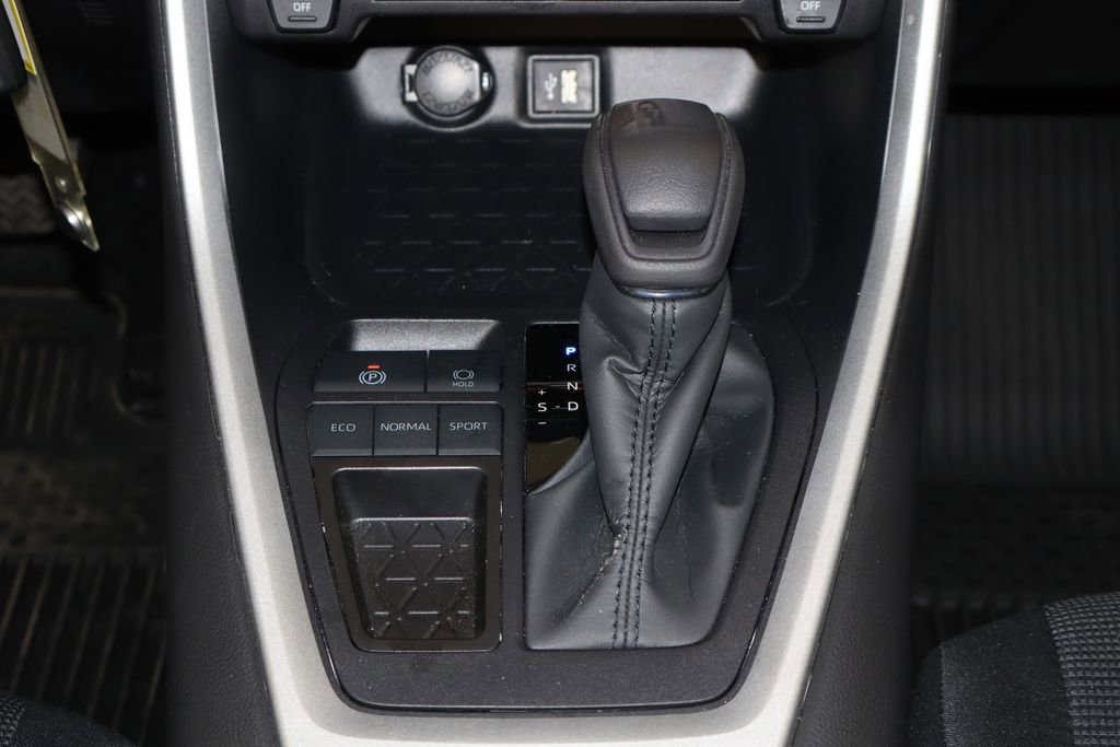 Used 2025 Toyota RAV4 LE FWD image 13