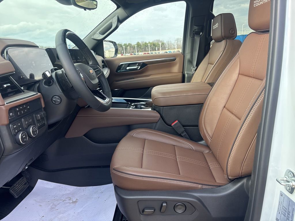 New 2026 Chevrolet Tahoe High Country w/ LPO, Illumination Package AWD/4WD image 12