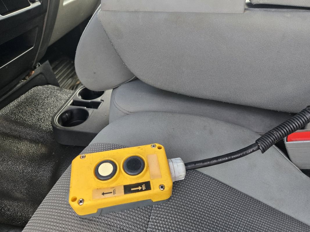 Used 2018 Ford F550 2WD Crew Cab Super Duty w/ Power Equipment Group image 12