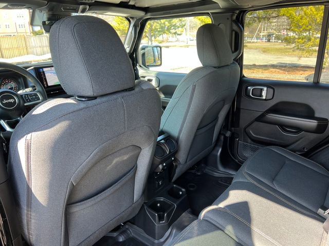 Used 2024 Jeep Wrangler Sahara w/ Technology Group AWD/4WD image 27