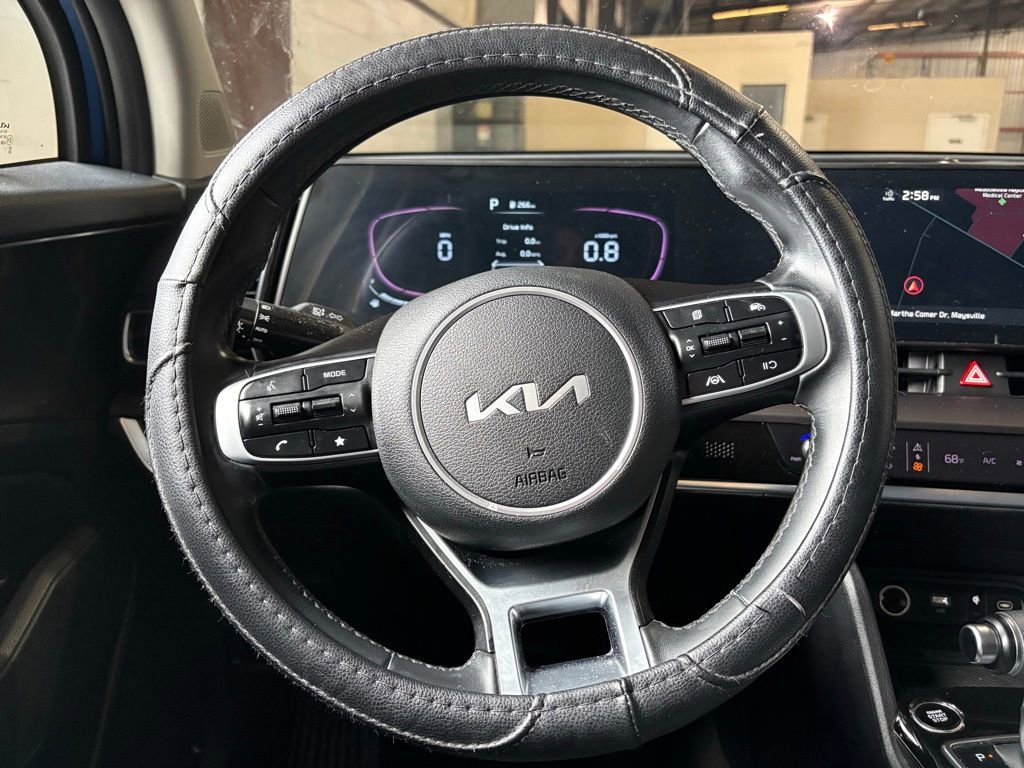 Used 2023 Kia Sportage EX image 24