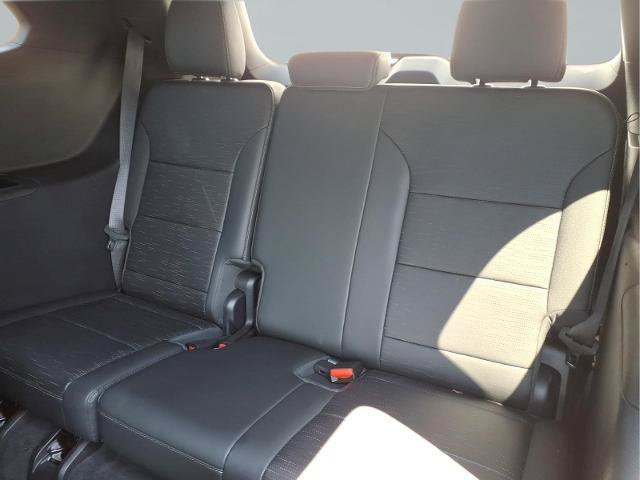 Used 2025 Buick Enclave Sport Touring AWD/4WD image 22