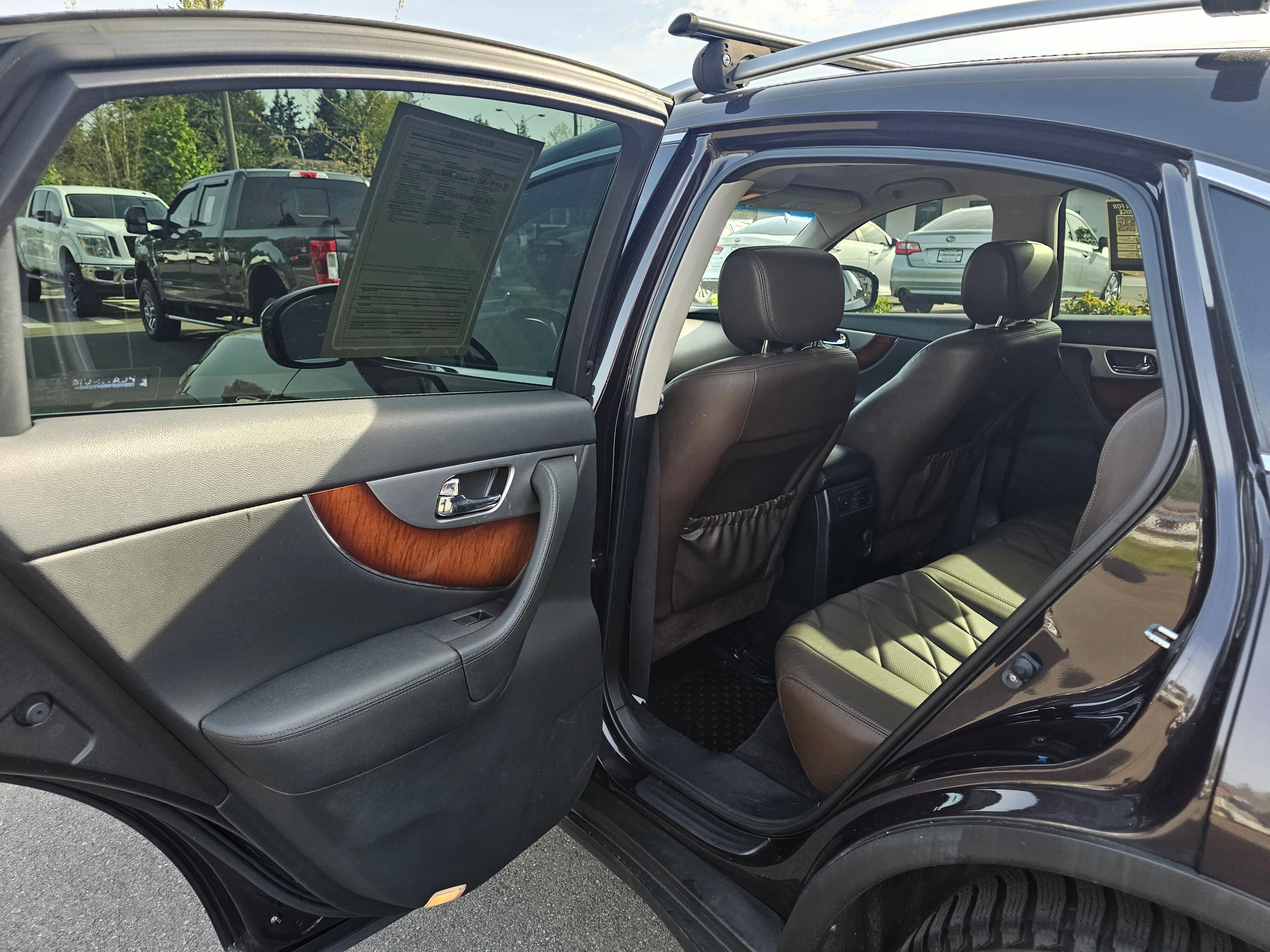 Used 2011 INFINITI FX35 AWD image 30