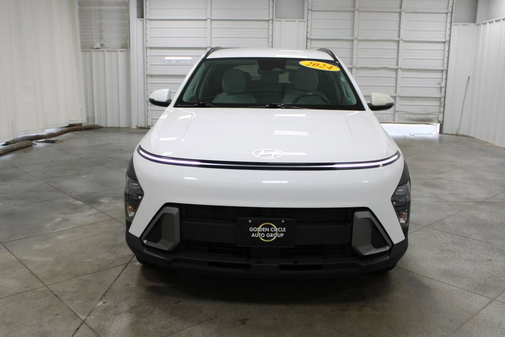 Used 2024 Hyundai Kona SEL w/ Convenience Package image 3